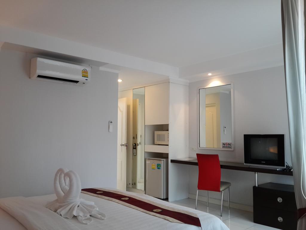 Kata Beach Studio Phuket Exterior foto